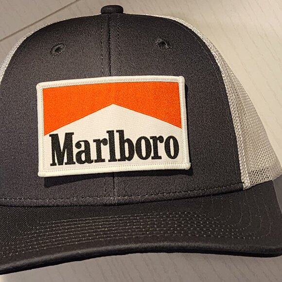 Marlboro Patched Charcoal/White Mesh Low Profile Snapback Trucker Hat - Picture 1 of 2
